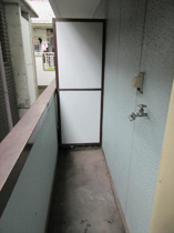 室外洗濯機置場です。