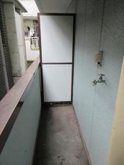 室外洗濯機置場です。
