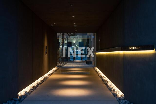 横浜市鶴見区駒岡１丁目の賃貸マンションのエントランス