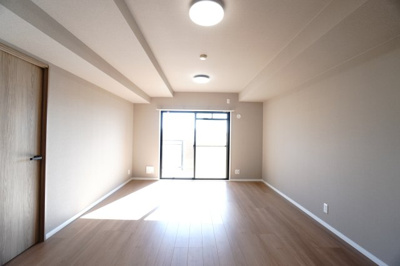 【居間・リビング】 | 【上質リノベ】Jcity五日市アベニュー | 室内（2026年2月18日9：00頃）撮影
