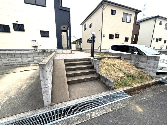 フジパレス戸建賃貸羽曳が丘西のエントランス