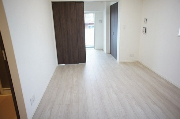 【居間・リビング】