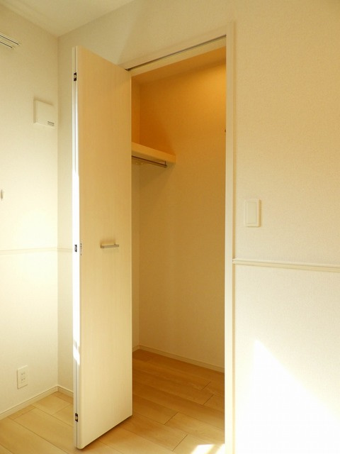 安芸高田市吉田町常友のアパートの収納|ウォークインクローゼット