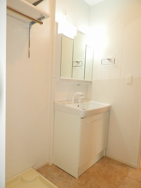 安芸高田市吉田町常友のアパートの洗面所|シャンプードレッサー