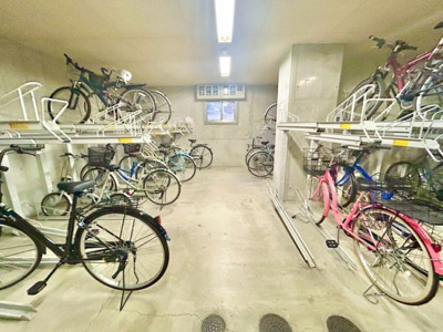 【その他】 | ワコーレレジクス兵庫 | 屋内で自転車を保管できます♪