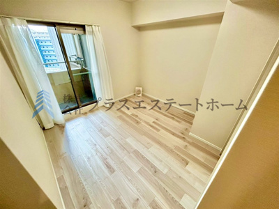 【洋室】 | ワコーレレジクス兵庫 | 洋室はシンプルな配色にしていますので、お客様好みの家具を配置頂けます♪
