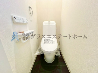 【その他】 | 兵庫区上祇園町　新築戸建 | きれいをまもるせいけつトイレ♪お掃除はサッとひとふきで完了♪少ない水で、汚れをしっかり洗い流します♪