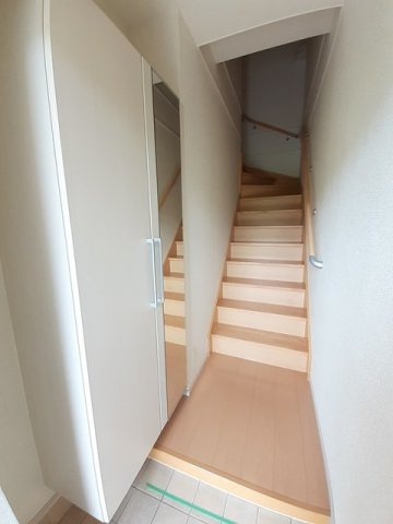 ル　スヴニールの玄関