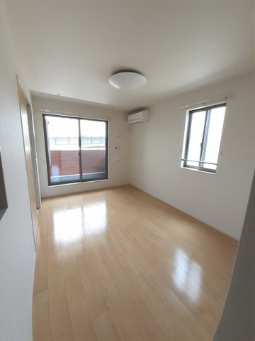 ラフレーズ田中の居間・リビング