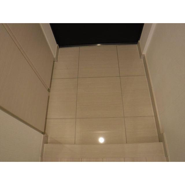 ルクレ西池袋の玄関