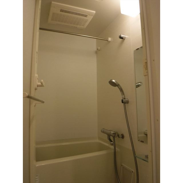 ルクレ西池袋の浴室