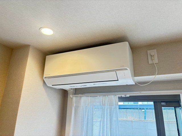 【冷暖房・空調設備】 | 秀和高円寺レジテンス | 新品エアコン設置済みです♪ついていると嬉しいアイテム！