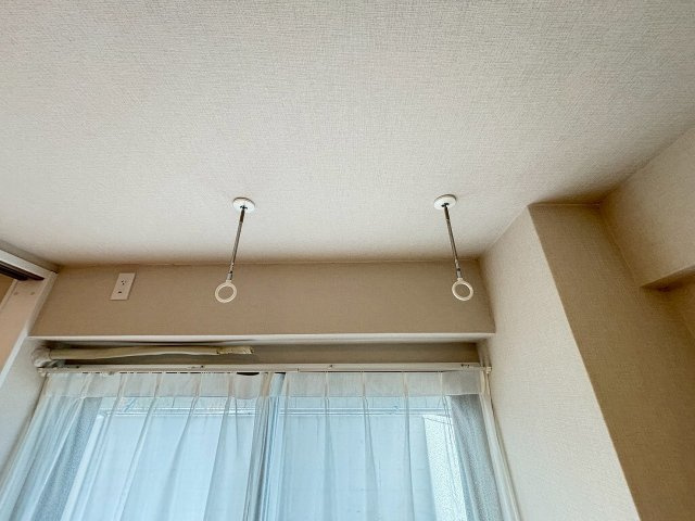 【設備】 | 秀和高円寺レジテンス | ホスクリーン：雨の日などにはこちらで洗濯物が干せます♪あると嬉しい便利アイテム！！