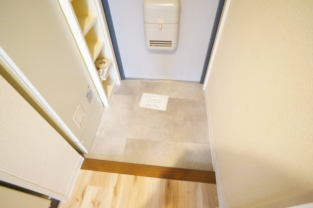 ダイワ学園前ロジングハウスＣの玄関