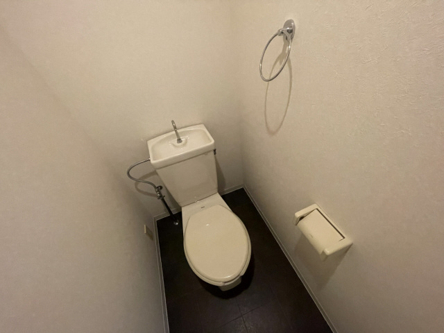 ロイヤル六甲駅前のトイレ