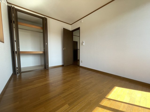 想定年間賃料　万　想定利回り　％　木造戸建の洋室