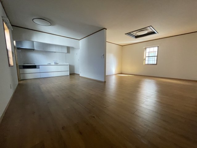 想定年間賃料　万　想定利回り　％　木造戸建の居間・リビング
