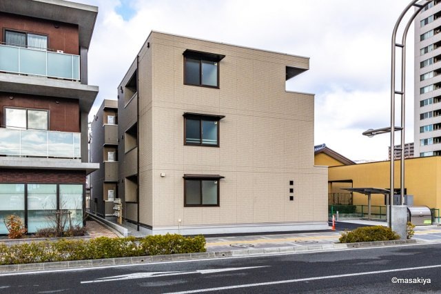 コラージュくりたの外観