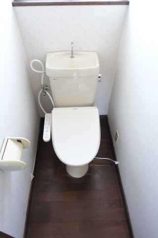 メゾンルピナのトイレ|温水洗浄便座