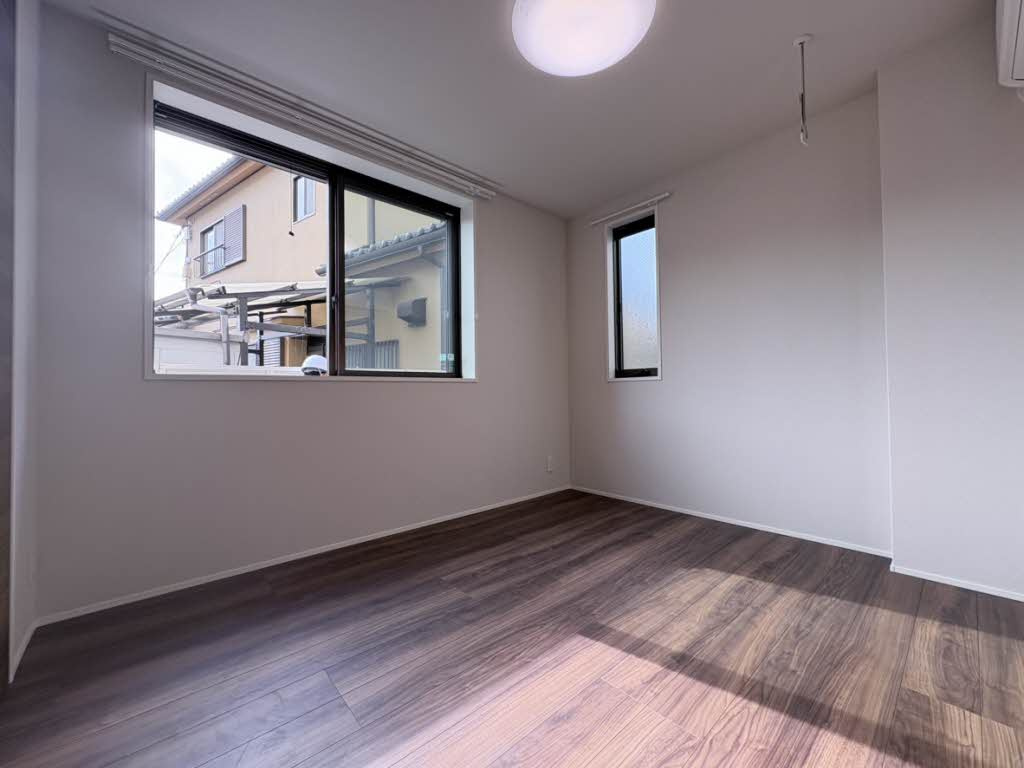 セントリビエ江北の洋室