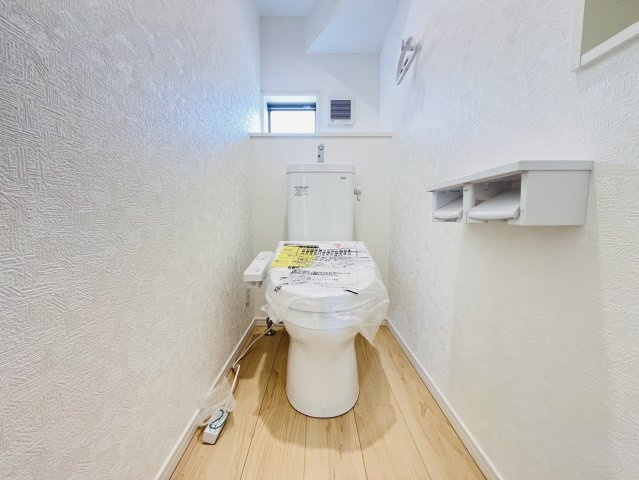 刈谷市小垣江町本郷下22番２、18の各一部『仲介手数料無料』新築戸建てのトイレ