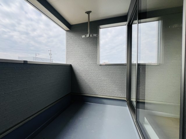 刈谷市小垣江町本郷下22番２、18の各一部『仲介手数料無料』新築戸建てのバルコニー