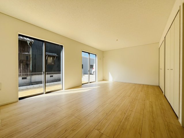 刈谷市小垣江町本郷下22番２、18の各一部『仲介手数料無料』新築戸建ての居間・リビング