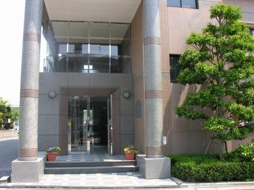 福岡市南区三宅３丁目の賃貸マンションのエントランス|エントランス写真