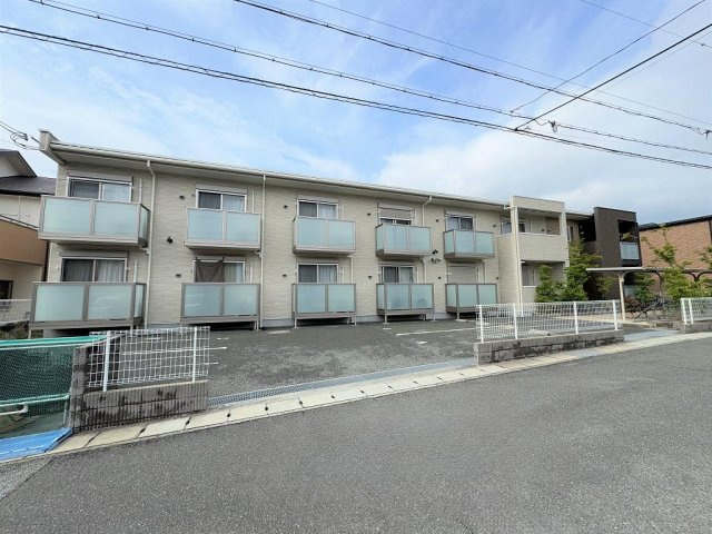 西宮市山口町上山口３丁目のアパート