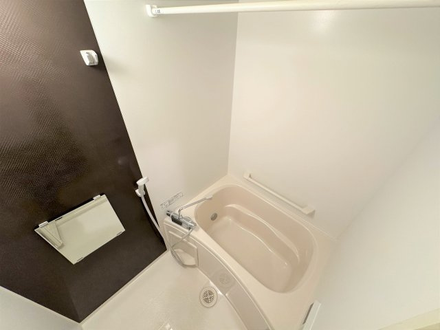 西宮市山口町上山口３丁目のアパートの浴室