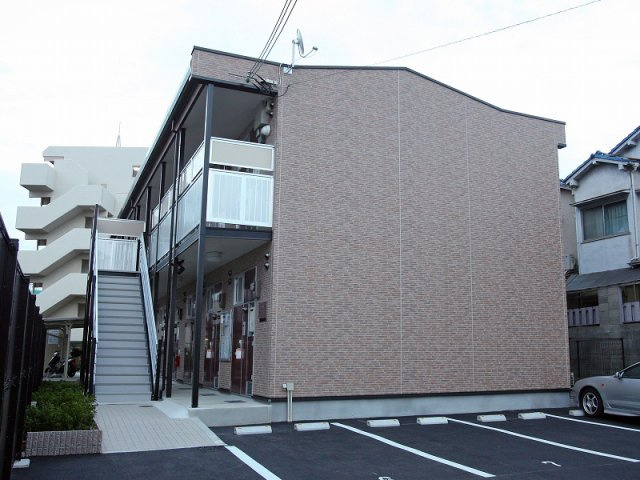 明石市魚住町西岡のアパート