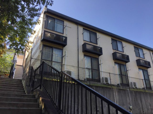 三木市自由が丘本町３丁目のアパート