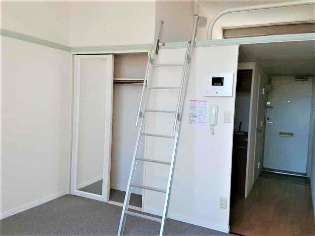 加古郡播磨町南大中２丁目のアパートの居間・リビング