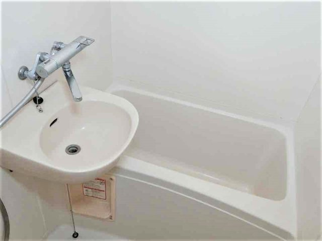 加古郡播磨町南大中２丁目のアパートの浴室