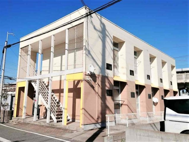 加古郡播磨町南大中２丁目のアパートの外観|2022年6月に外壁塗装いたしました。