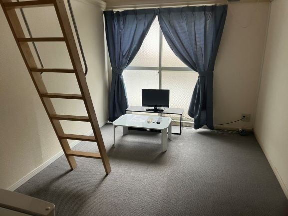 神戸市長田区寺池町３丁目のアパートの居間・リビング