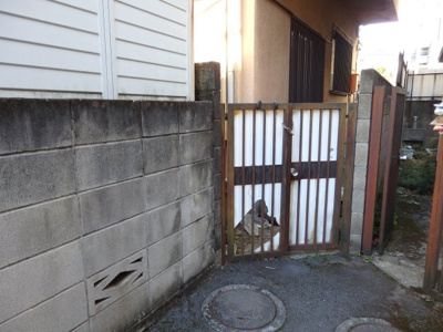 【前面道路含む現地写真】 | 渋谷区本町５丁目売地