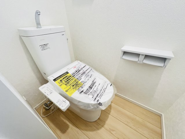 刈谷市小垣江町本郷下22番２、18の各一部『仲介手数料無料』新築戸建てのトイレ