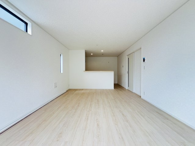 刈谷市小垣江町本郷下22番２、18の各一部『仲介手数料無料』新築戸建ての居間・リビング