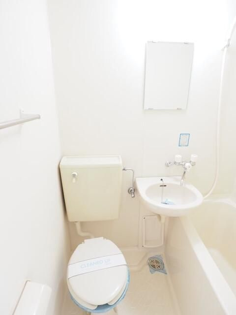 メゾンエクレーレ江古田の浴室