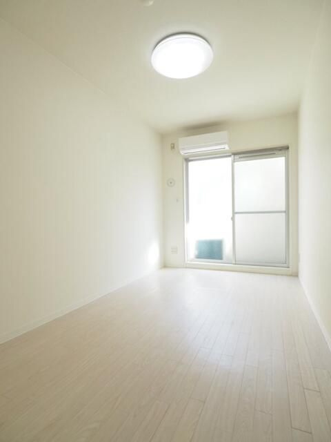 メゾンエクレーレ江古田の寝室