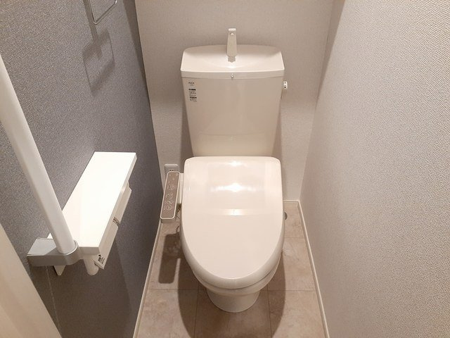 メシェルディのトイレ|ゆったりとした空間のトイレです