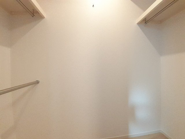 ベルモア長附の収納|小物を収納するのに便利です