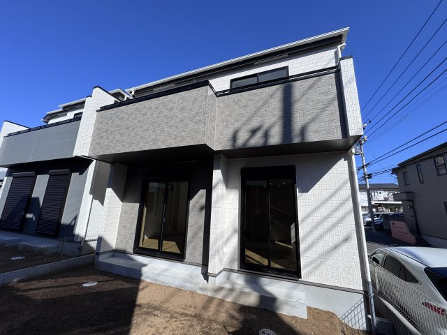 松戸市稔台３丁目新築戸建【稔台小学校：3分】の外観|B号棟外観・完成済み内覧可能です！