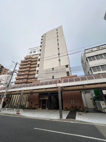 ラ・ウェゾン湊川公園の外観