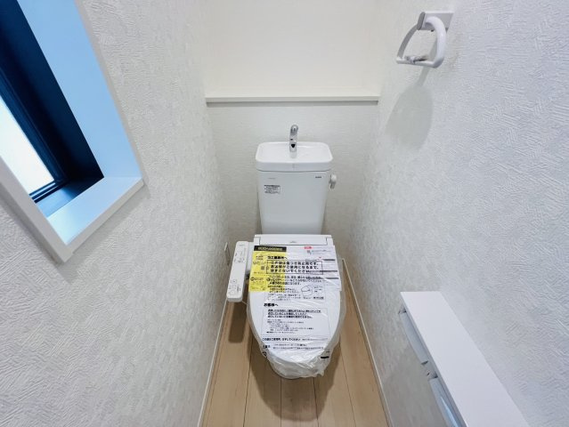 刈谷市小垣江町本郷下22番２、18の各一部『仲介手数料無料』新築戸建てのトイレ