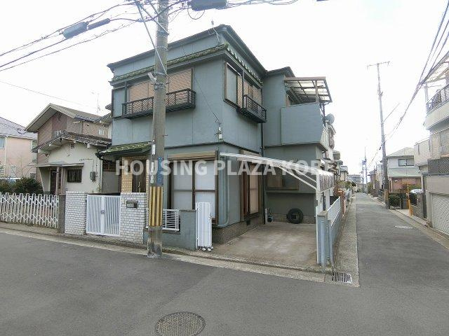 五色山３丁目貸家の駐車場