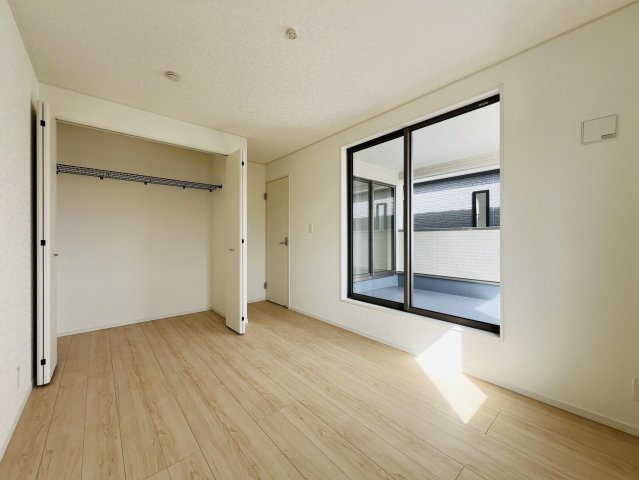 刈谷市小垣江町本郷下22番２、18の各一部『仲介手数料無料』新築戸建ての洋室