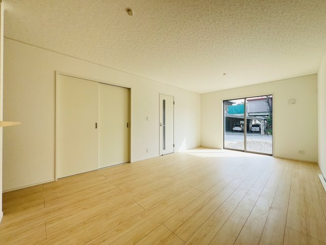 刈谷市小垣江町本郷下22番２、18の各一部『仲介手数料無料』新築戸建ての居間・リビング