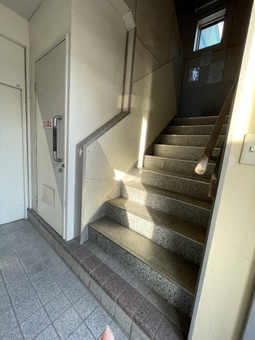 アザレアハイツ蒲池のエントランス